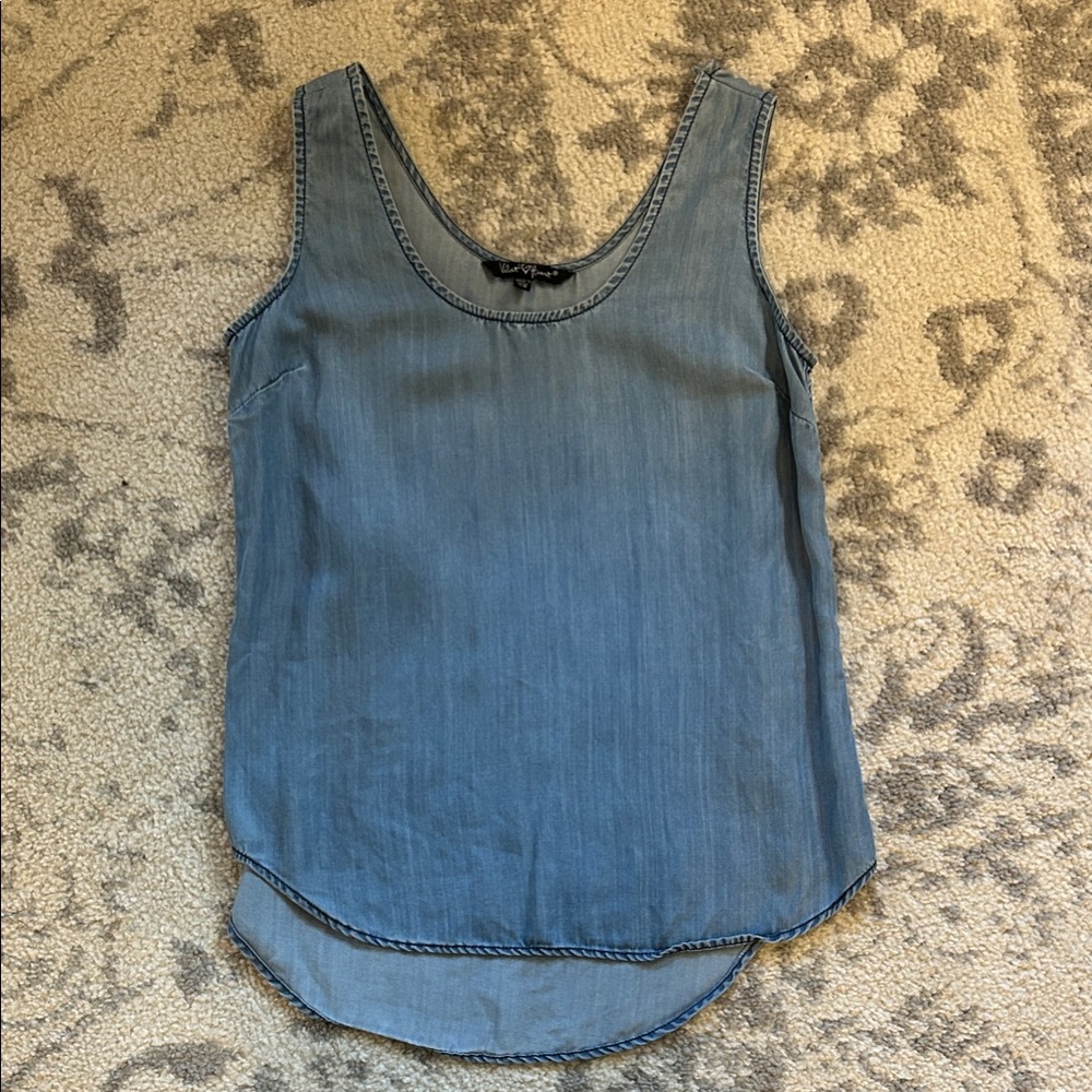 Women's Chambray Sleeveless Top